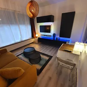 Cosy Corner In Quiet Suburb - Cars Allowed , Anvers Belgique
