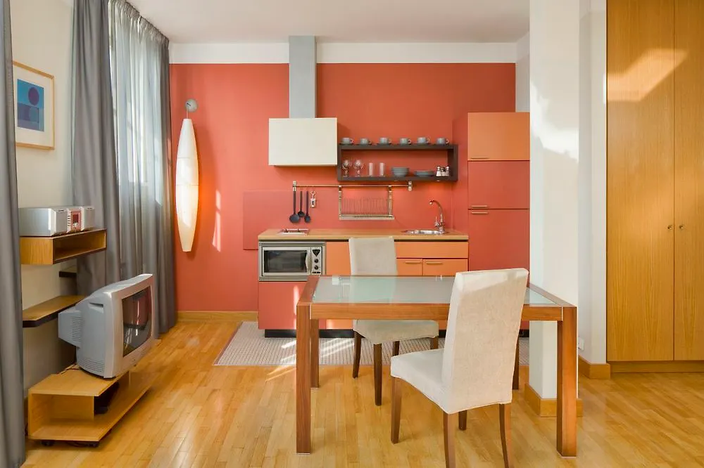 Mamaison Residence Belgická Praga 4*,
